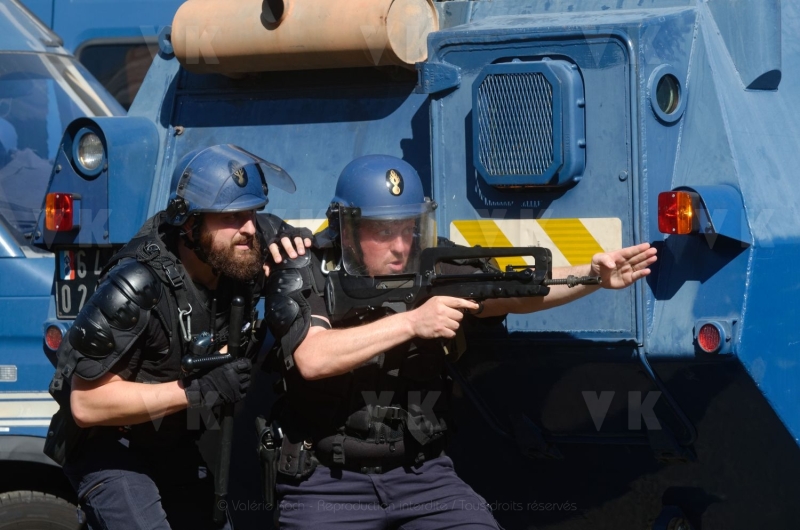 La gendarmerie en demonstration pour l’IHEDN