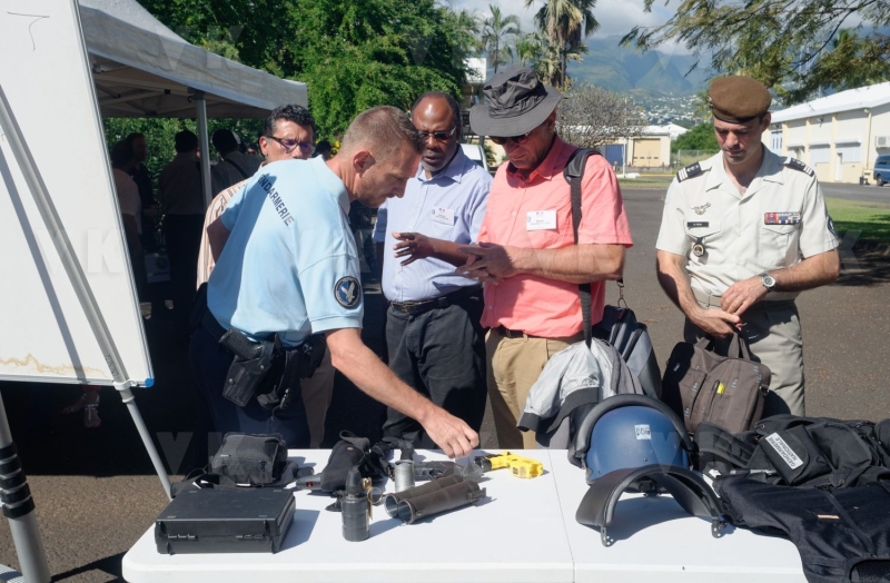 La gendarmerie en demonstration pour l’IHEDN