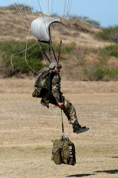 Demonstration des militaires parachutistes 2e RPIMa