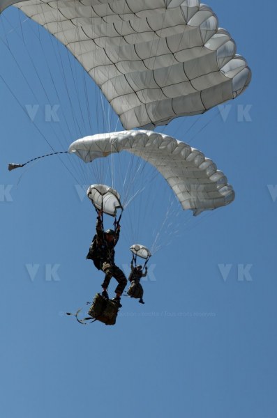 Demonstration des militaires parachutistes 2e RPIMa