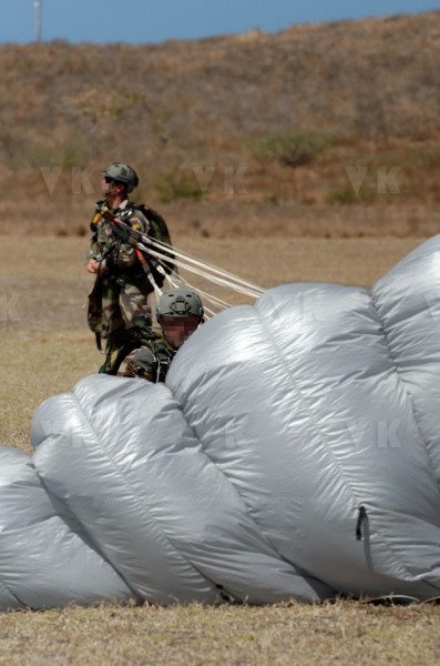 Demonstration des militaires parachutistes 2e RPIMa