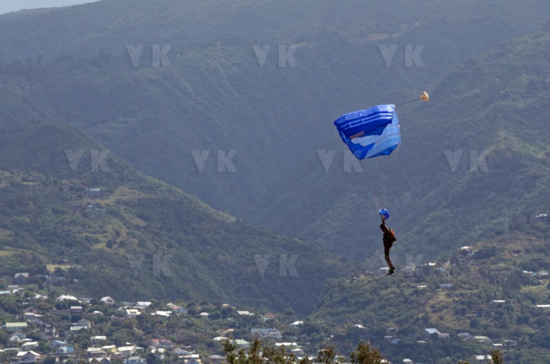 Demonstration des militaires parachutistes 2e RPIMa