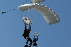 Demonstration des militaires parachutistes 2e RPIMa