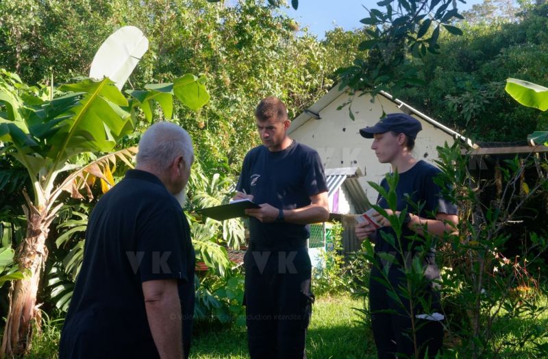 Les FORMISC engages dans la lutte contre la dengue a La Reunion. The Civil Security soldiers (FORMISC) engaged in the fight against dengue at La Reunion
