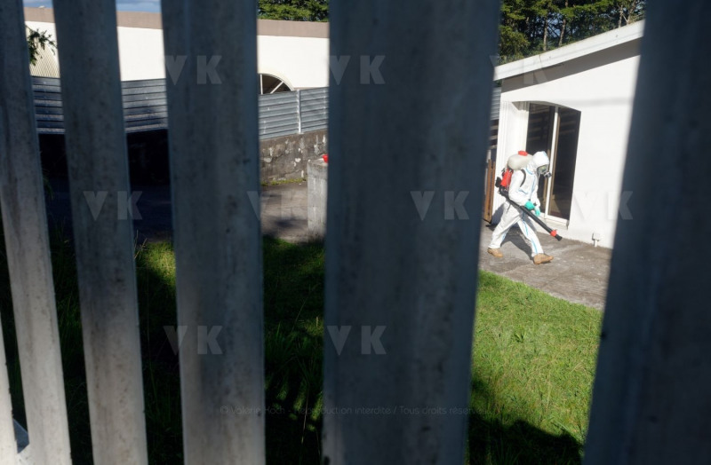 Les FORMISC engages dans la lutte contre la dengue a La Reunion. The Civil Security soldiers (FORMISC) engaged in the fight against dengue at La Reunion