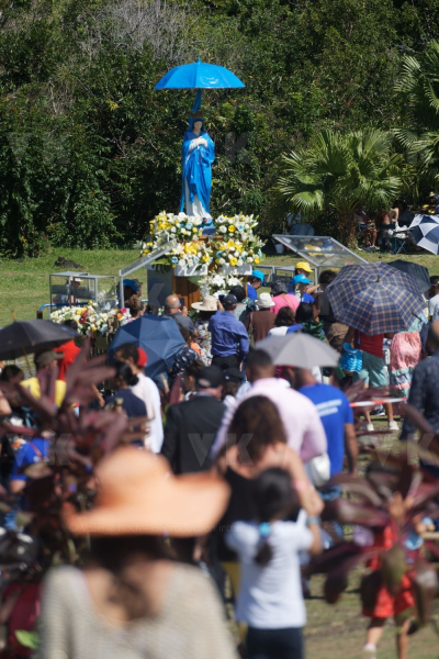 Messe de l'assomption a La Reunion. Mass of the Assumption in La Reunion.