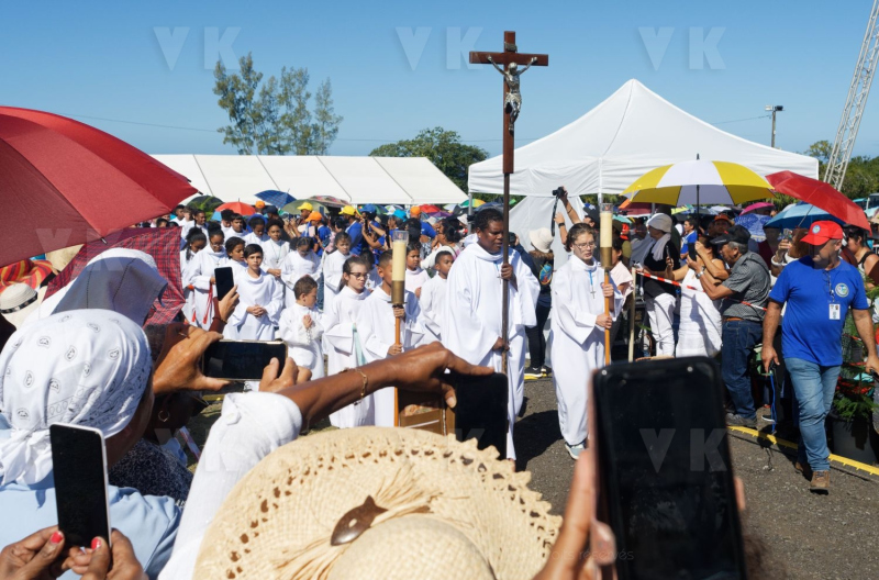 Messe de l'assomption a La Reunion. Mass of the Assumption in La Reunion.