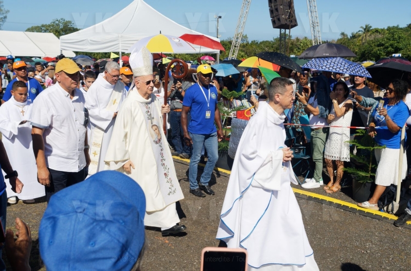 Messe de l'assomption a La Reunion. Mass of the Assumption in La Reunion.