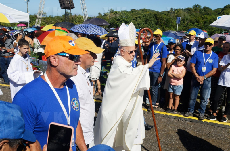 Messe de l'assomption a La Reunion. Mass of the Assumption in La Reunion.