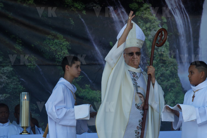Messe de l'assomption a La Reunion. Mass of the Assumption in La Reunion.