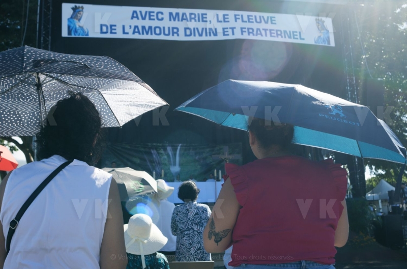 Messe de l'assomption a La Reunion. Mass of the Assumption in La Reunion.