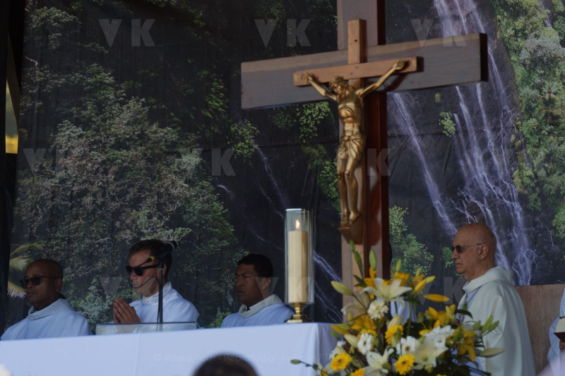 Messe de l'assomption a La Reunion. Mass of the Assumption in La Reunion.