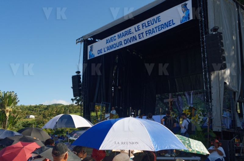 Messe de l'assomption a La Reunion. Mass of the Assumption in La Reunion.