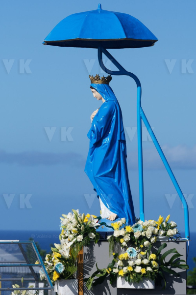 Messe de l'assomption a La Reunion. Mass of the Assumption in La Reunion.