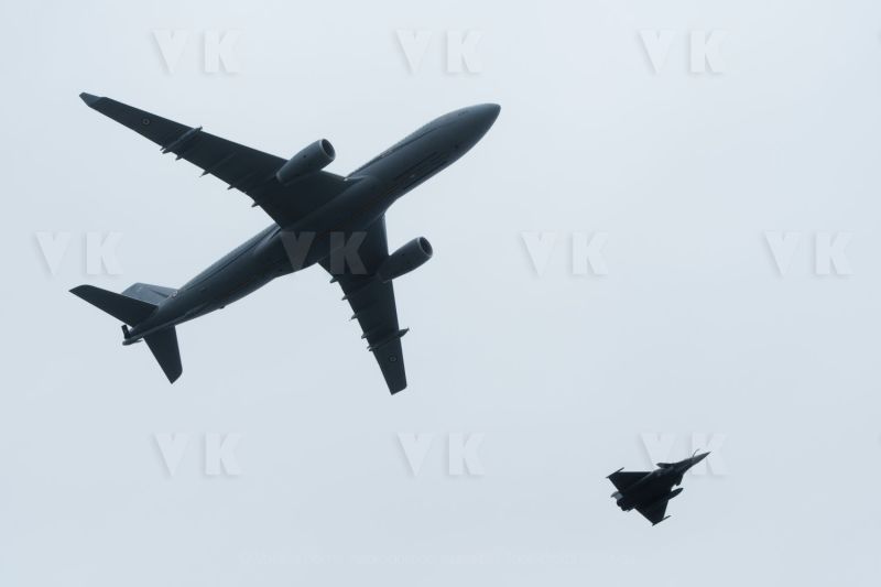 Rafale et ravitailleur MRTT a La Reunion dans le cadre de la mission SHIKRA. Rafale and MRTT refueller in La Reunion as part of the SHIKRA mission.