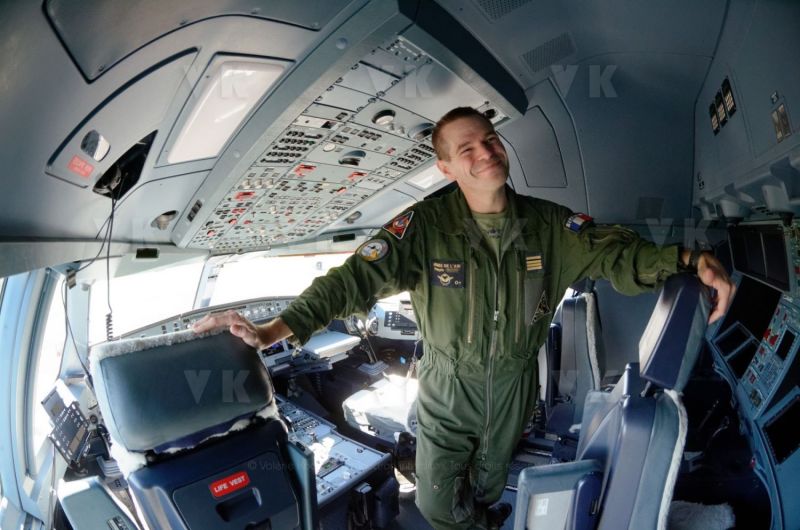 Le nouveau ravitailleur MRTT Phenix et deux Rafale de l'Armee de l'Air a La Reunion