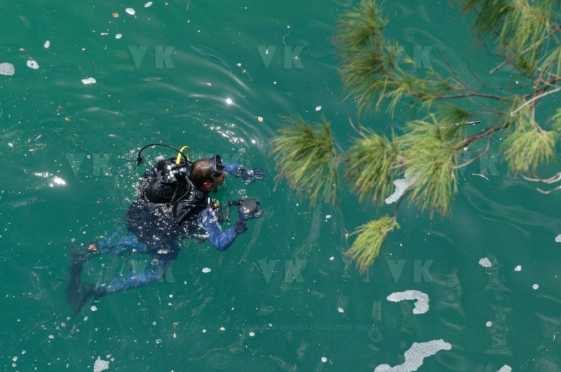 Recuperation d'armes en embouchure de riviere par la gendarmerie