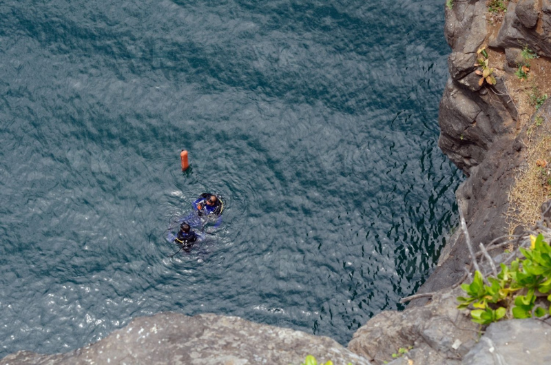 Recuperation d'armes en embouchure de riviere par la gendarmerie