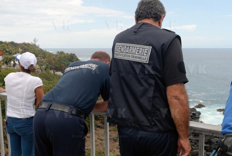 Recuperation d'armes en embouchure de riviere par la gendarmerie