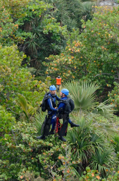 Recuperation d'armes en embouchure de riviere par la gendarmerie