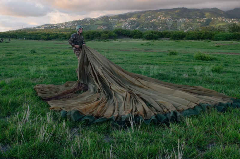 Sauts de nuit avec le 2e RPIMa