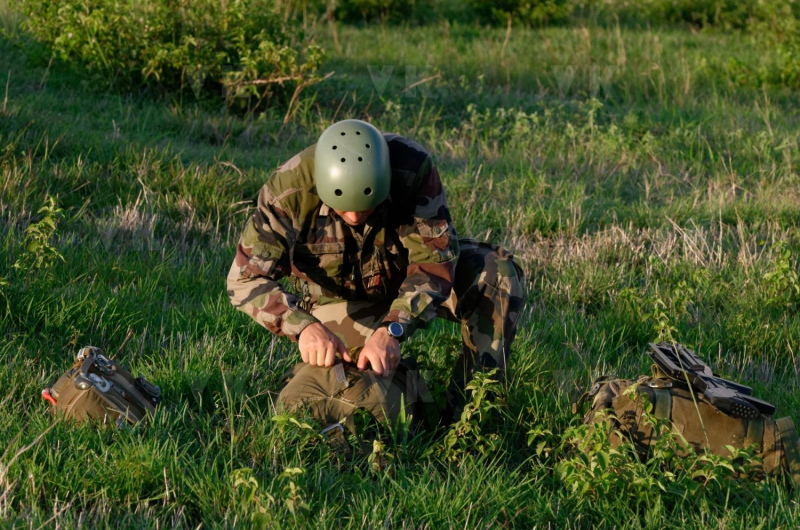 Sauts de nuit avec le 2e RPIMa