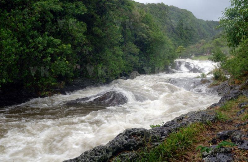 Tempete tropicale moderee Carlos