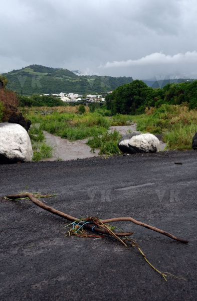 Tempete tropicale moderee Carlos