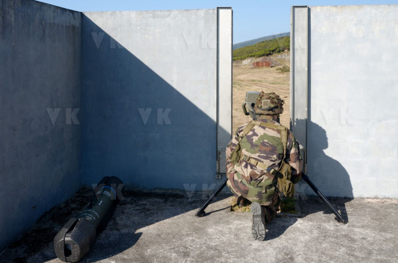 Tirs de missiles ERYX