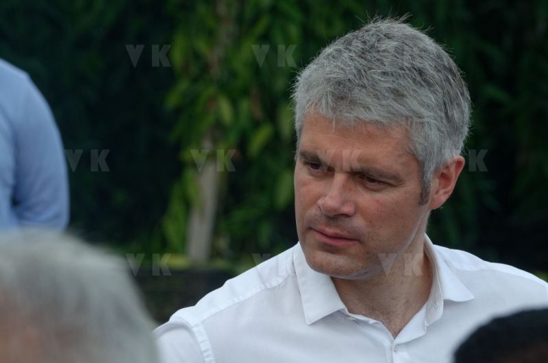 Laurent Wauquiez en deplacement a La Reunion