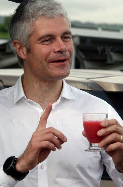 Laurent Wauquiez en deplacement a La Reunion