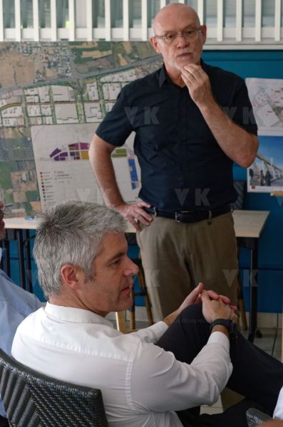 Laurent Wauquiez en deplacement a La Reunion