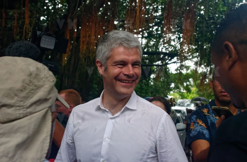 Laurent Wauquiez en deplacement a La Reunion