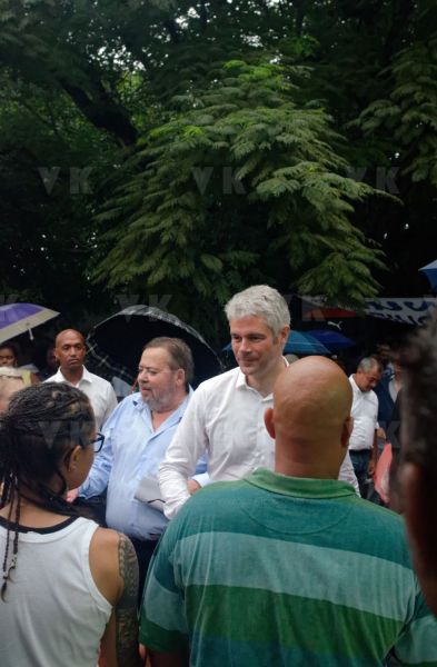 Laurent Wauquiez en deplacement a La Reunion