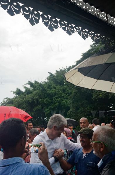 Laurent Wauquiez en deplacement a La Reunion