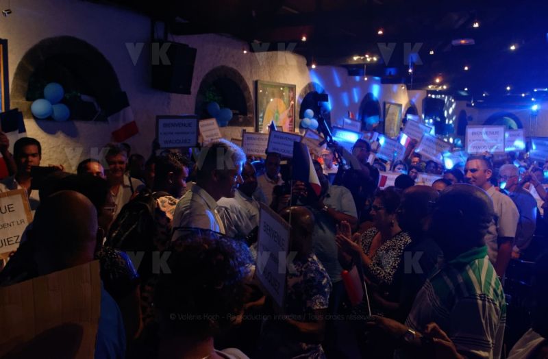 Laurent Wauquiez en deplacement a La Reunion