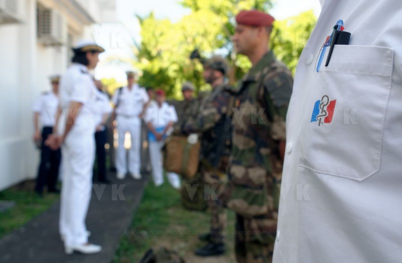 La directrice centrale du SSA au 2e RPIMa