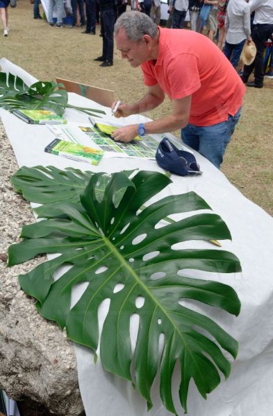 President Macron at Reunion-President Macron a La Reunion