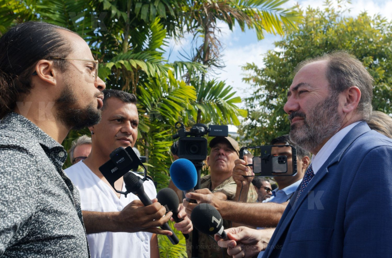 Francois BRAUN, ministre de la sante,  en deplacement a La Reunion