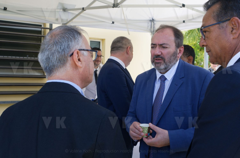 Francois BRAUN, ministre de la sante,  en deplacement a La Reunion