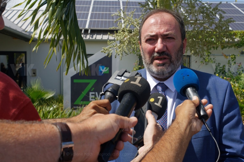 Francois BRAUN, ministre de la sante,  en deplacement a La Reunion