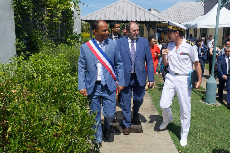 Francois BRAUN, ministre de la sante,  en deplacement a La Reunion