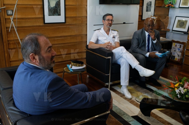 Francois BRAUN, ministre de la sante,  en deplacement a La Reunion