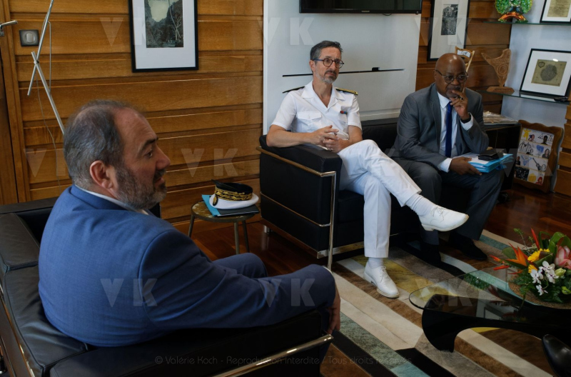 Francois BRAUN, ministre de la sante,  en deplacement a La Reunion
