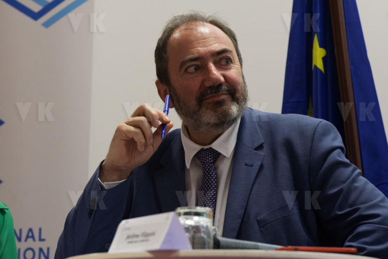 Francois BRAUN, ministre de la sante,  en deplacement a La Reunion