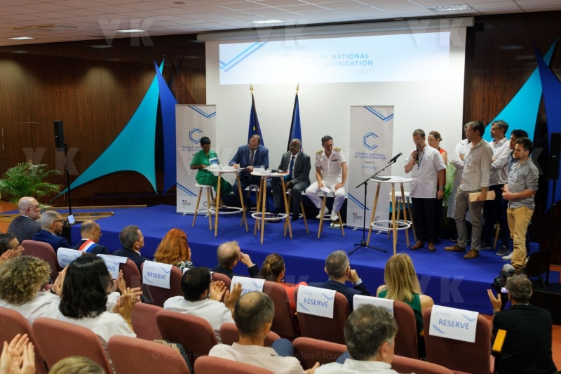 Francois BRAUN, ministre de la sante,  en deplacement a La Reunion