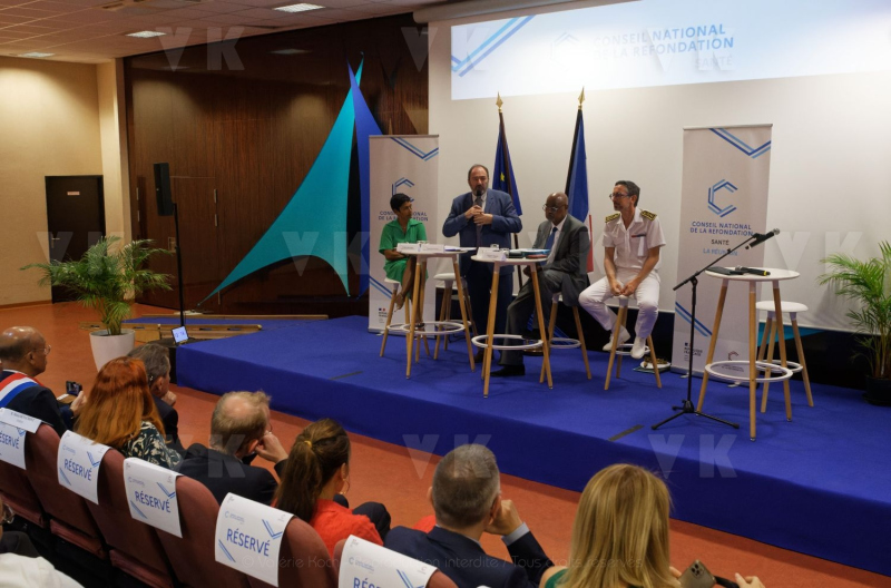 Francois BRAUN, ministre de la sante,  en deplacement a La Reunion