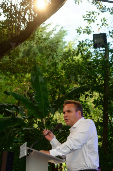 Francois Fillon a La Reunion