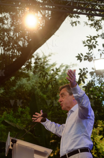 Francois Fillon a La Reunion