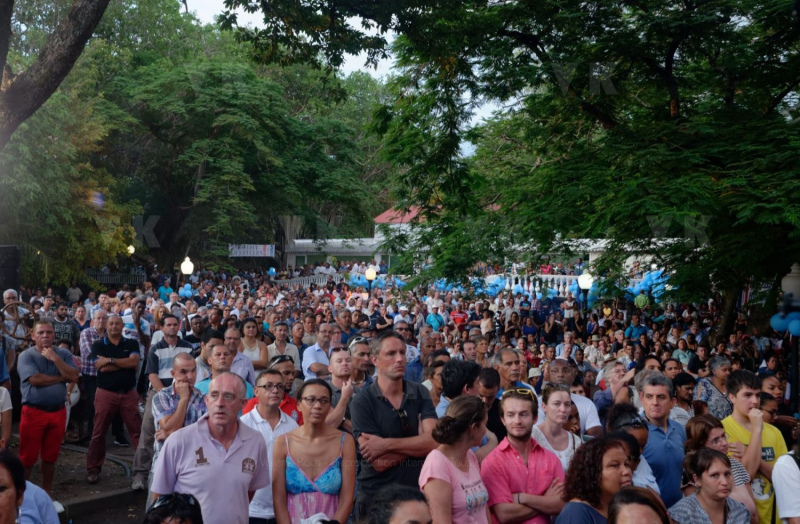 Francois Fillon a La Reunion